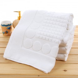 Five-star hotel bathroom floor towels, thickened, high-quality cotton, absorbent, and large bedroom entrance mats.