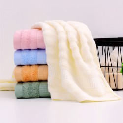 Manufacturer thickened bamboo fiber towels, wholesale face towel gifts, labor protection towels with bamboo charcoal logos.