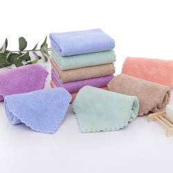 Plain square coral fleece hand towels, absorbent, simple, children's and kindergarten hand towels with logos, available as labor protection gifts.
